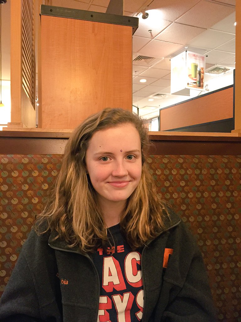 mcclainmarykate's tweet photo. new year new hair #diditherself @emma_healyy https://t.co/L8vjtiX2AF