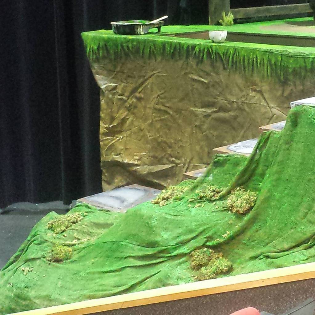 nightingayle's tweet photo. Had SO much fun helping to paint the set for Hamlet today. This show is going to be killer!! #cbuhamlet https://t.co/JAMz0ikmT6