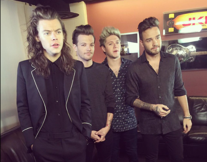 maximumpop's tweet image. Saturday’s Comp of the Day: Win a signed One Direction Annual with @1DLiveUpdates maximumpop.co.uk/win-signed-1d-…