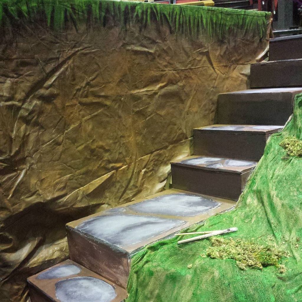 nightingayle's tweet photo. Had SO much fun helping to paint the set for Hamlet today. This show is going to be killer!! #cbuhamlet https://t.co/jWOB96yjMM