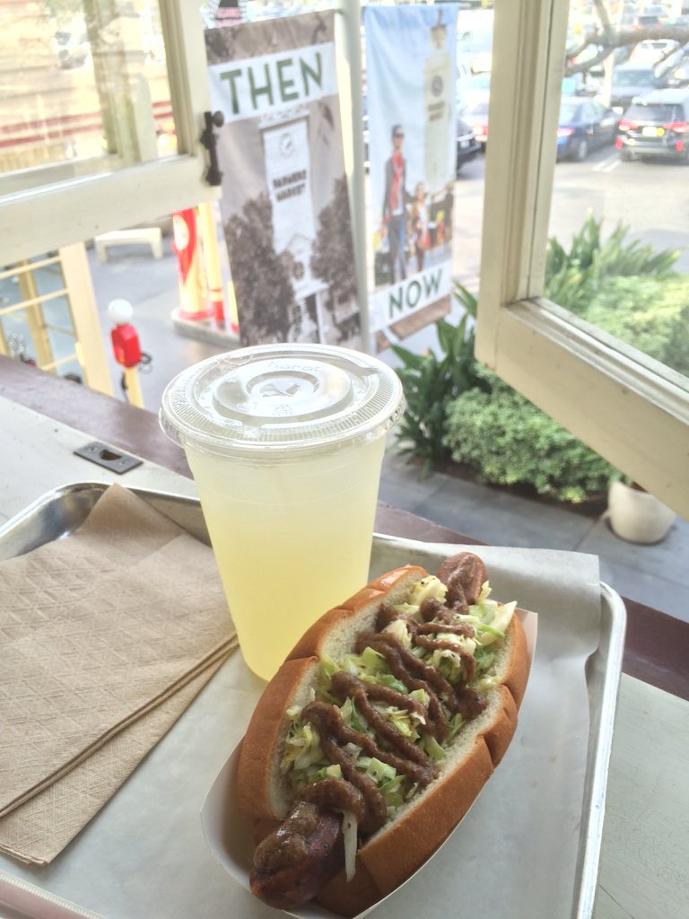 RT <a href="/DavidAllen909/">David Allen</a>: Slaw dog and lemonade from @FritziDog at window seat upstairs at <a href="/FarmersMarketLA/">Farmers Market, LA</a>.