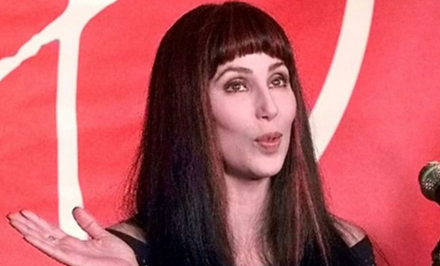 hgreenberg1: RT WashTimes: #Cher donates thousands of bottles of water to troubled #Flint goo.gl/5wNm2G…