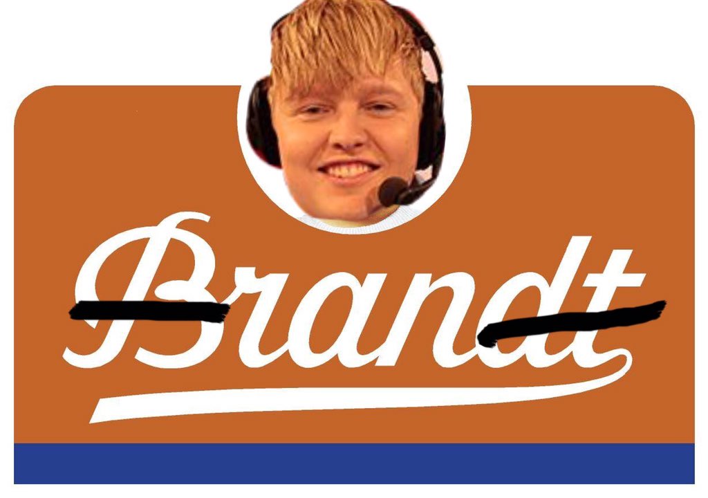 Hier ist das neue Gesicht:)! #ranNFL <a href="/EsumePatrick/">Patrick Esume</a> <a href="/Schmiso/">Florian Schmidt-Sommerfeld</a> <a href="/Icke41/">Icke Dommisch</a>