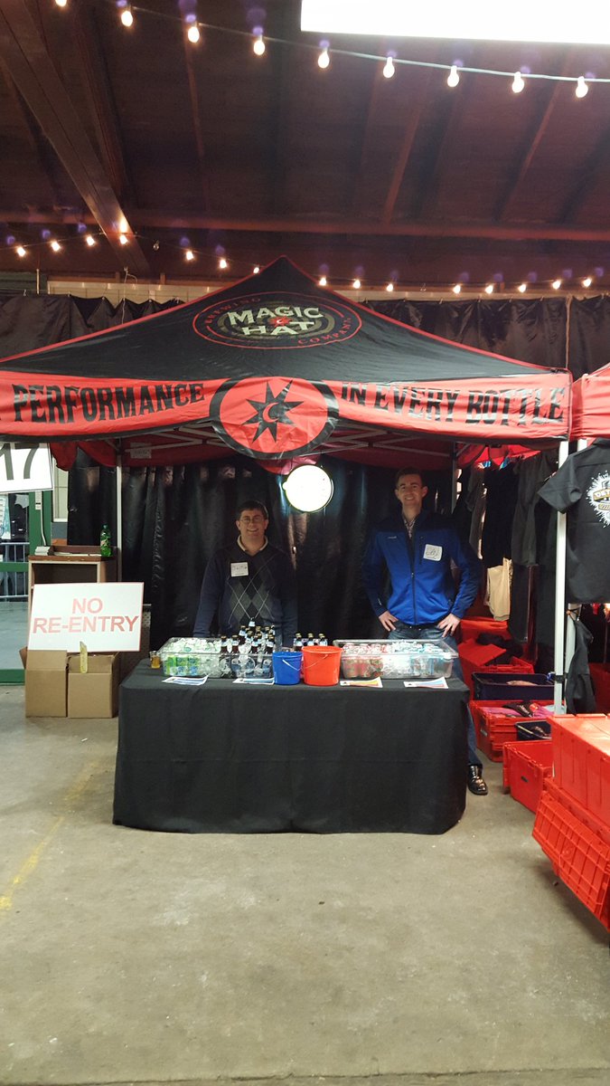 magichatMI's tweet photo. Come see us at the farmers market! #RoyalOak #magichat https://t.co/QsiKaoT0a3