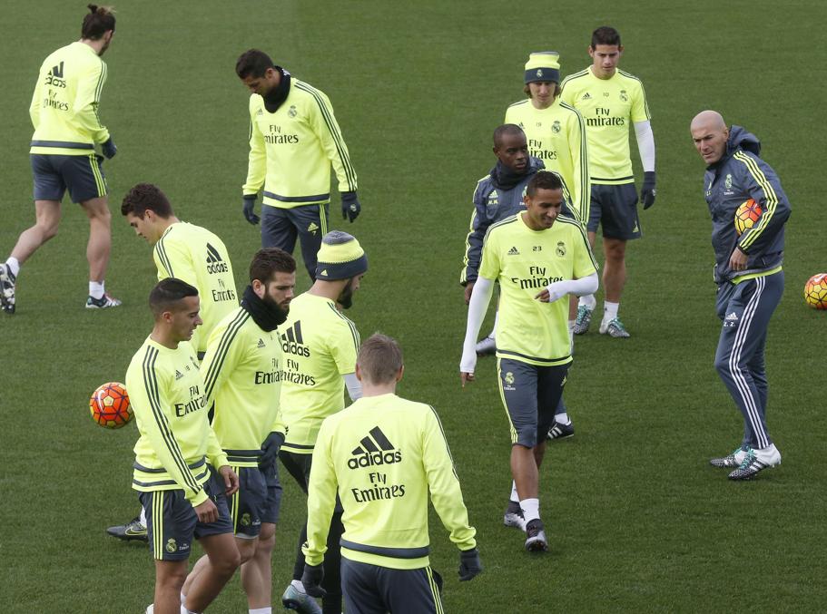 bbva's tweet photo. Zidane considera que tiene en su equipo al mejor jugador del mundo https://t.co/GfI8pBsOGr https://t.co/CSBnp9uOsK