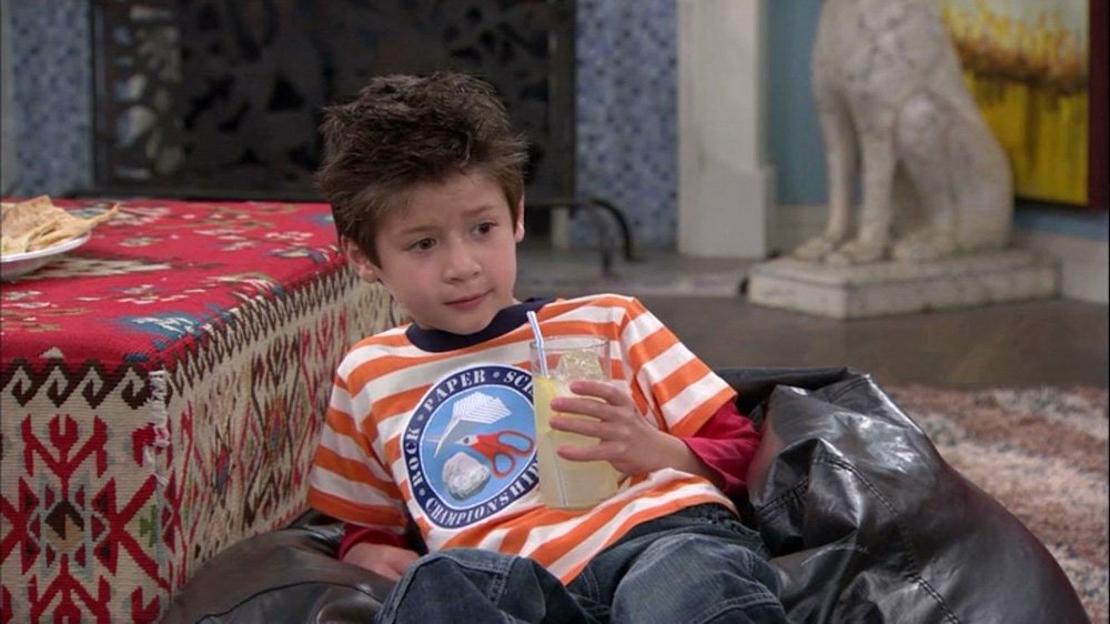 justjaredjr's tweet photo. Flynn from #ShakeItUp DOES NOT look like this anymore! #DavisCleveland https://t.co/5FcJAuYj48 https://t.co/rtTmeaNdp0