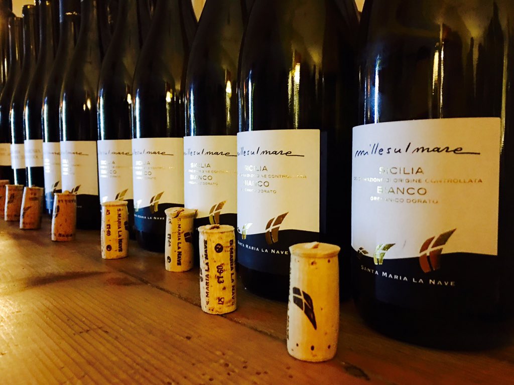 LaNaveEtnaWines's tweet photo. Great #winetasting tonight @TuscaNative in #Arezzo...we will write more @panci_fabio #Etna #millesulmare #calmarossa https://t.co/zf0rhioJ0W