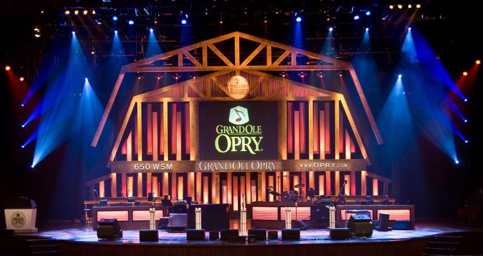 RealDealOSU's tweet photo. 3 weeks from tonight I'll be jamming with @tracy_lawrence at the @opry. #PaintMeABirmingham #IsThatATear #Alibis https://t.co/VbebJEds4x