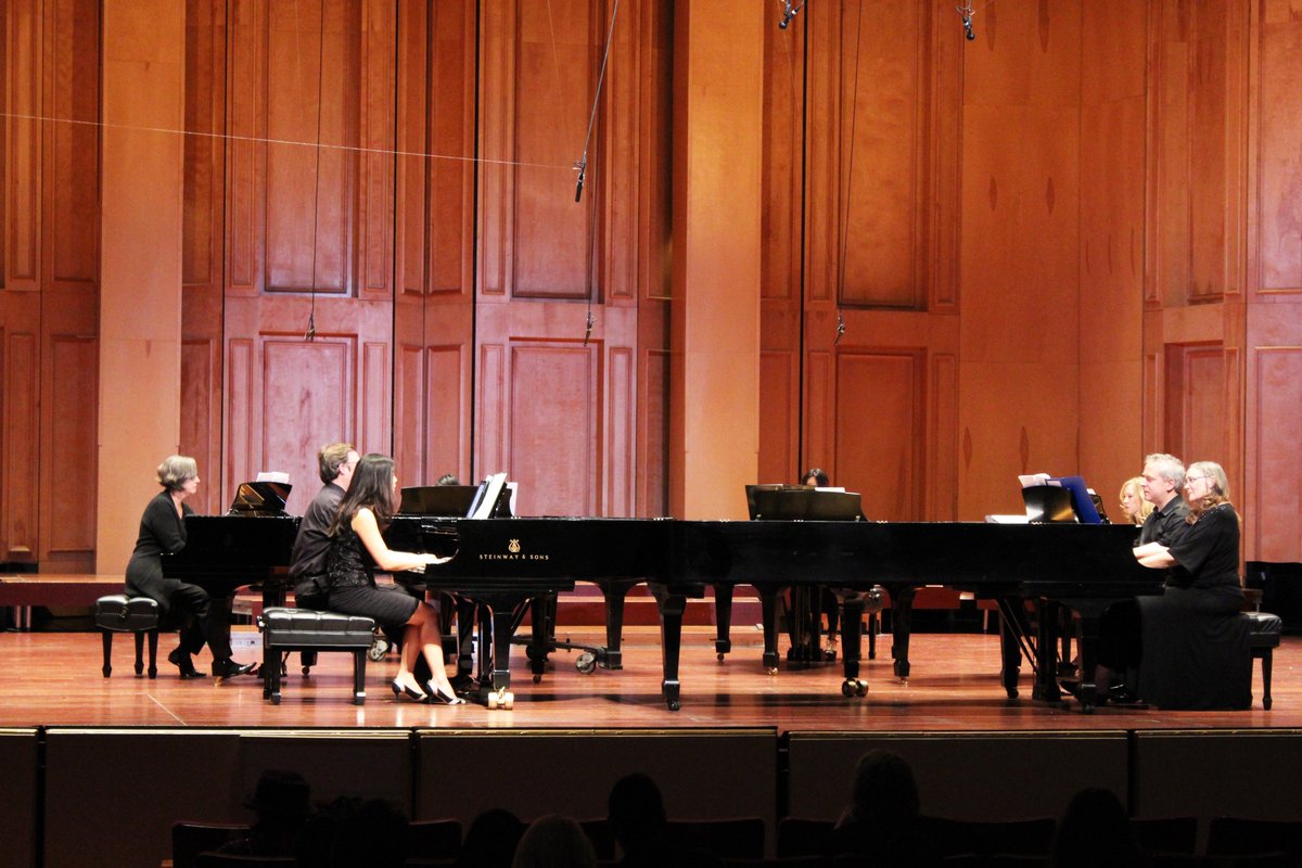 SanDiegoSymph's tweet photo. Hands On ends with not one, but eight pianists. Bravo/Brava to all! #playmeSD https://t.co/WD20aA2lTV