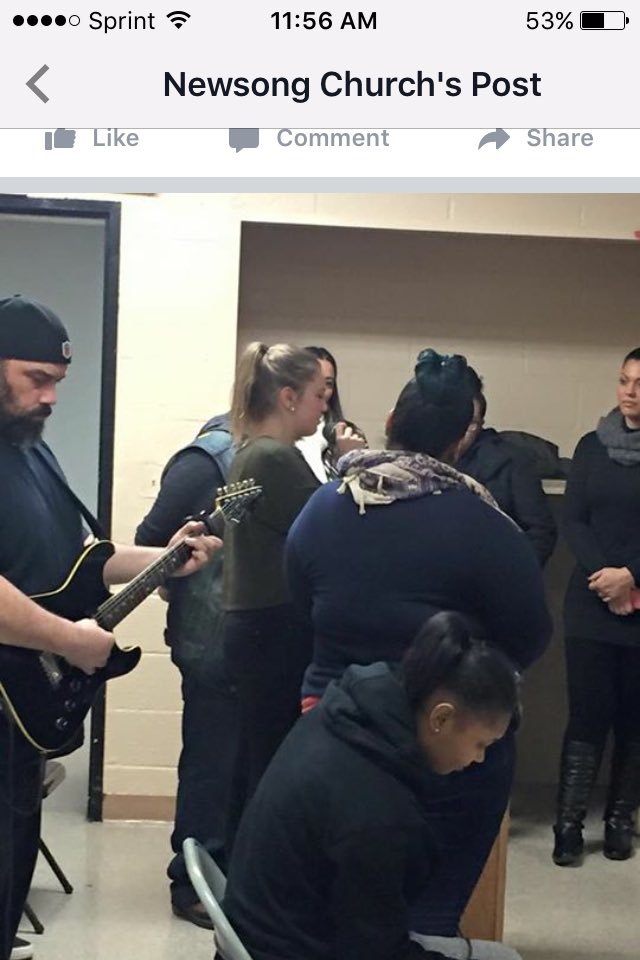 NellyVa66015248's tweet photo. Maria closing out the night with prayer. #pastorinthemaking https://t.co/rdX7vK6k9b