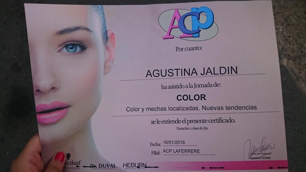 AggustinaCanch's tweet photo. Primer titulo ❤ Vamos por mucho mas👌

#DaleQueFalta 💋 https://t.co/xknA7yvcc8