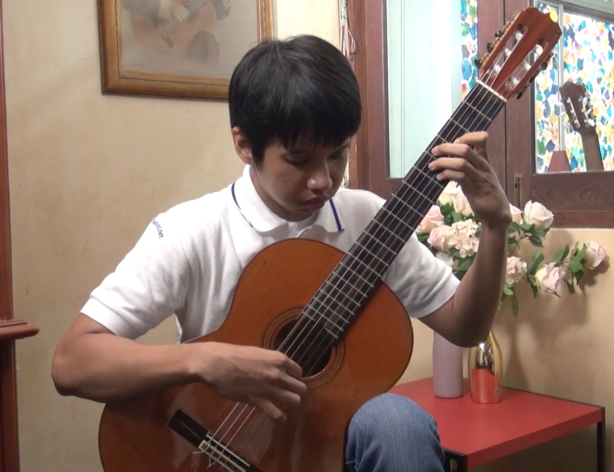 Etude No.1(H.VILLA-LOBOS) - Tanakorn Nawanalin (Kiratinant Sodprasert ' Student) 
youtube.com/watch?v=XK6Cge…