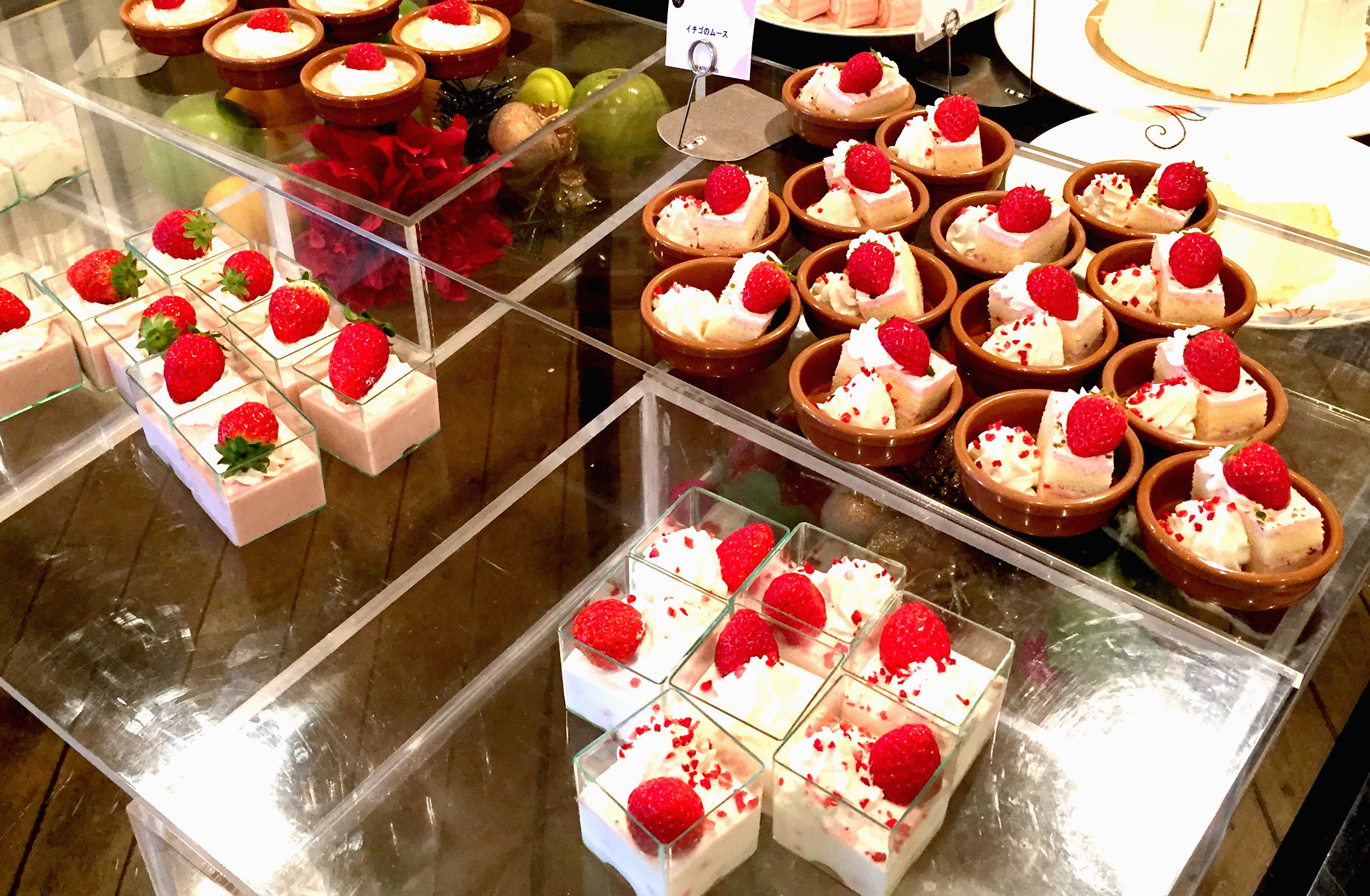 水戸京成ホテル 本日もいちごのスイーツバイキング開催しています 写真はほんの一部ですが いちごがいいっぱいです いちご スイーツバイキング T Co Uivltt0kff Twitter