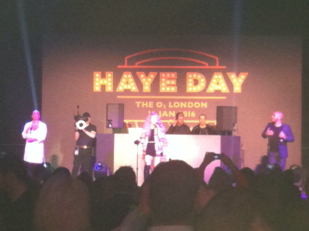 8CNboxing's tweet photo. Was a power frying atmosphere #hayedemori #hayeday #hayemaker https://t.co/SbXmWHV06P