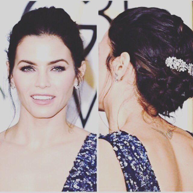 candikelleemack's tweet photo. #SpotlightItem :: Crystal Baguette #Hair Clip :: $38 #GoldenGlobes #gorgeous #redcarpet #chloeamdisabelbykelleemack https://t.co/KunsMbVkUi