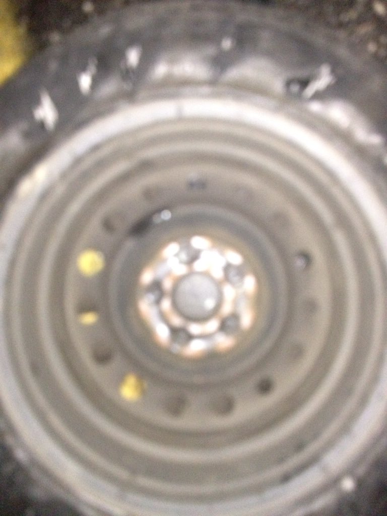 lovethat_keiona's tweet image. Twitter please tell me do these look like slashes or I'm dumb🤔