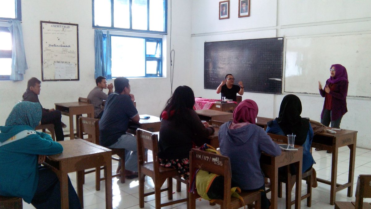 AkberMagelang's tweet photo. Bu KepSek @DiasAlisa kasih kata penutup. Mas @ginteguh kasih semangat. :)) https://t.co/VNFP8reV8Q