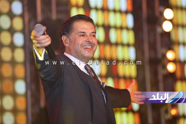 RaghebAlamaNews's tweet photo. بـ #صور - سعادة #السفير #السوبرستار #راغب_علامة يحيي حفل «تيجان» في #ابوظبي
https://t.co/Jc7nbNx3SA https://t.co/vRNbZ3tXWj