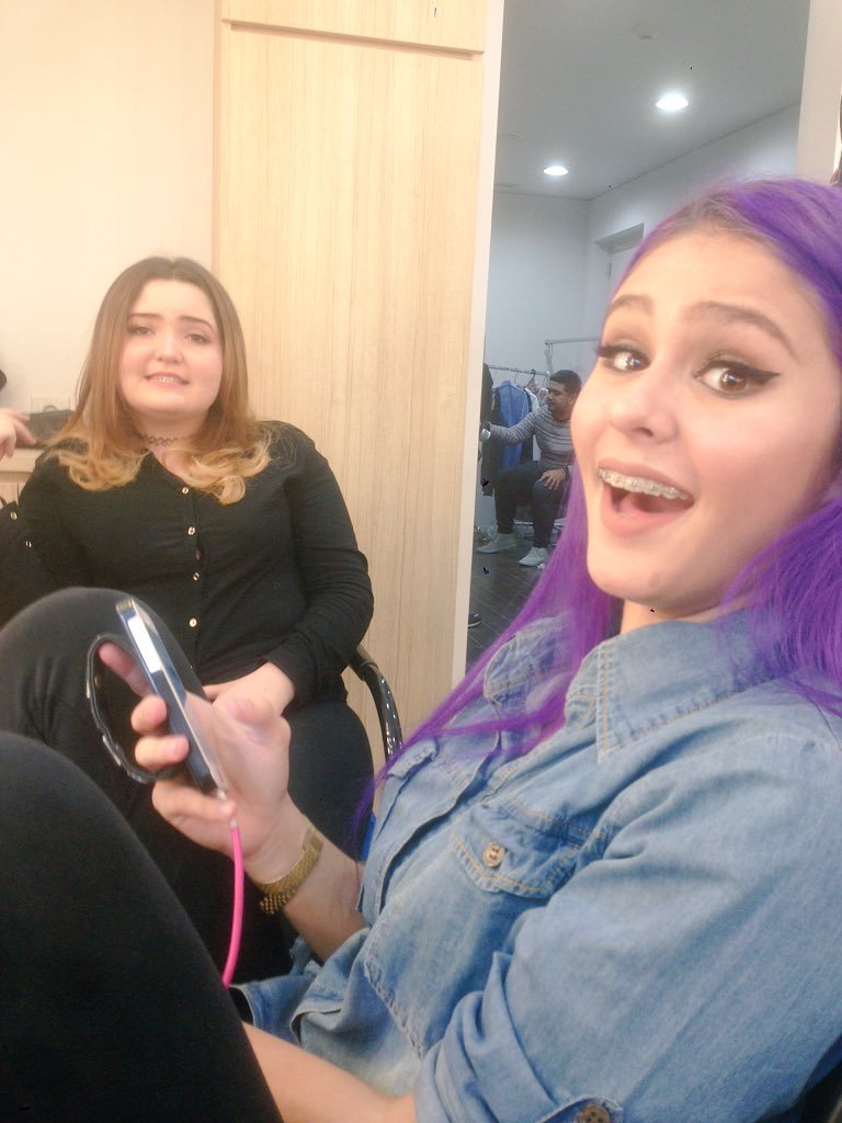 See you soon peeps! Stay tune on <a href="/OfficialRCTI/">RCTI</a> at 02.00-04.00 pm, kita ada di segmen 2&amp;4 #MOTD #AfganRaisaConcert