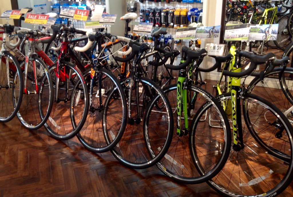 COGGEY_KAWASAKI's tweet image. cannondale2015年お買い得車と2016年最新モデルと沢山取り揃えています( ^_^)/
#コギー #COGGEY #cannondale #キャノンデール #CAAD12 #CAAD8 #CAAD10