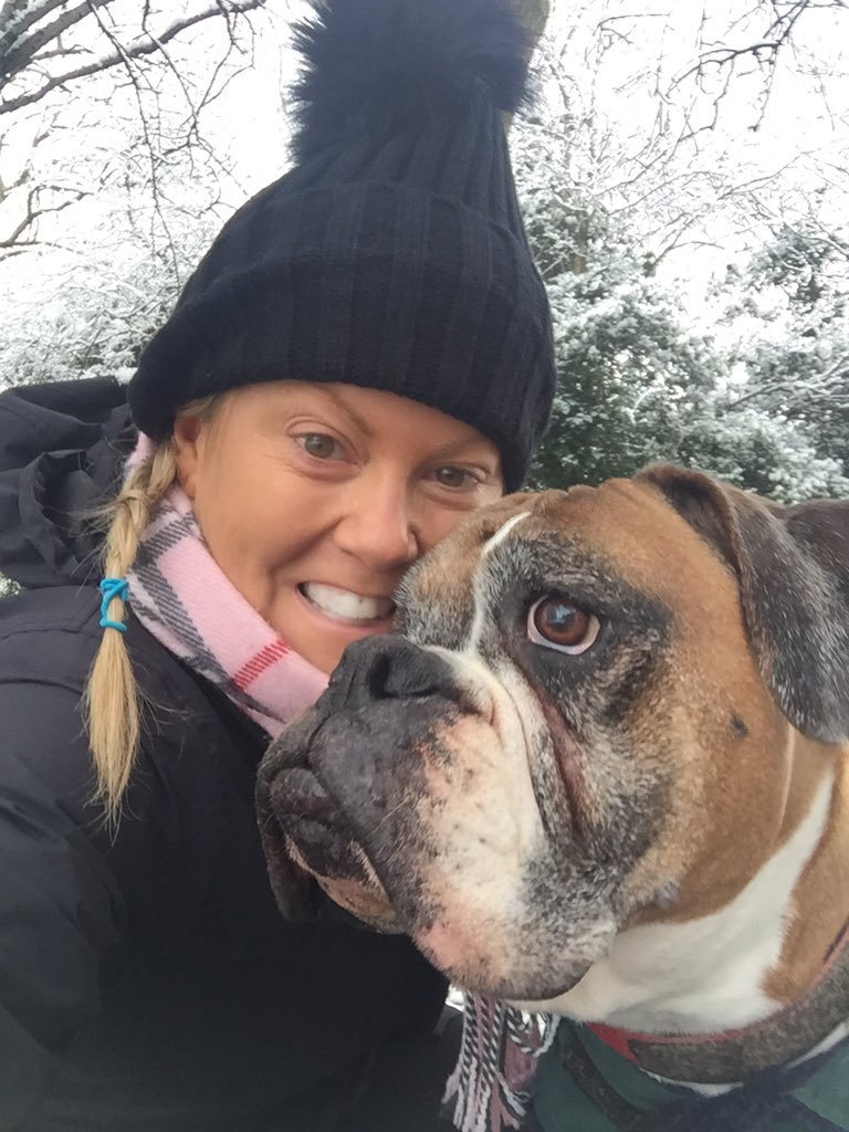 MoranLoo's tweet photo. Sunday selfies in the snow☃🌨 https://t.co/cOHsqdMxup