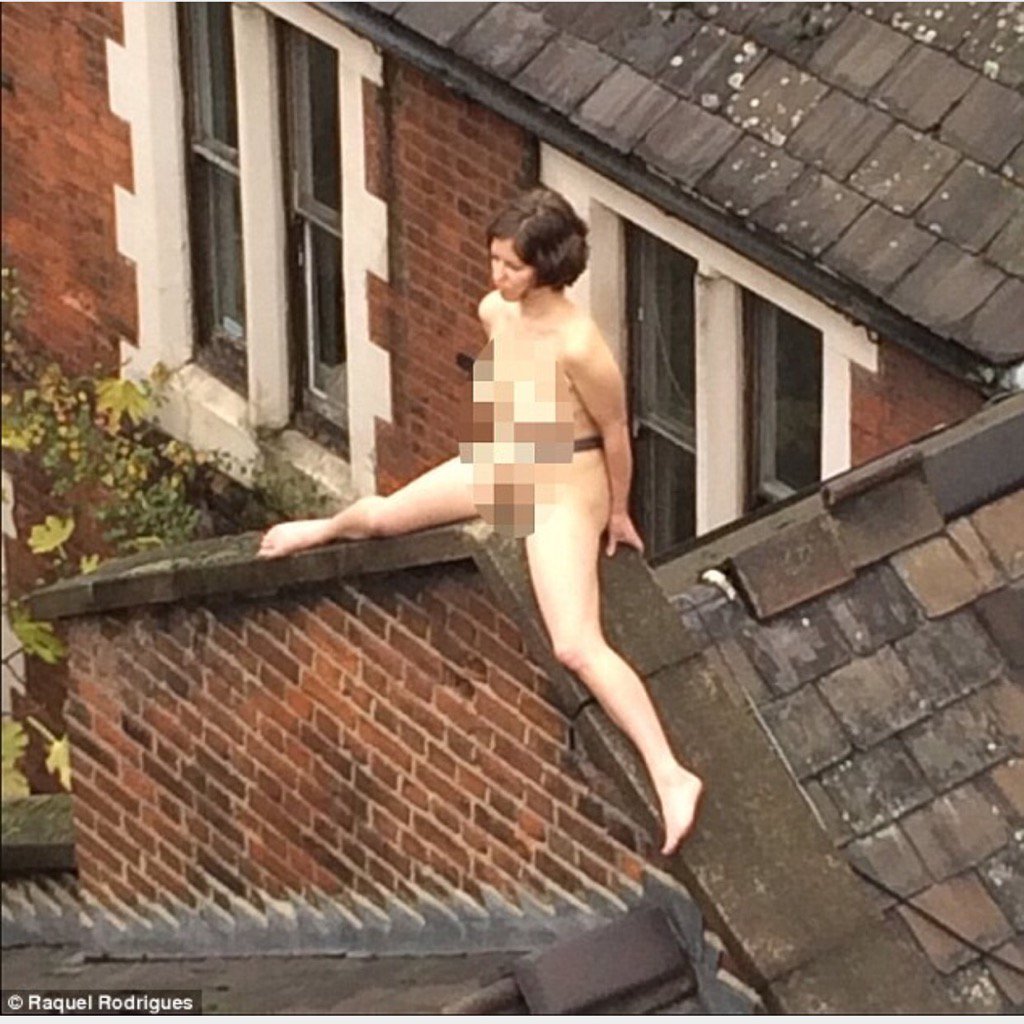 Diane Morgan on X: Princess Leia is straddling the roof naked again.  t.co17evxFGq6R  X