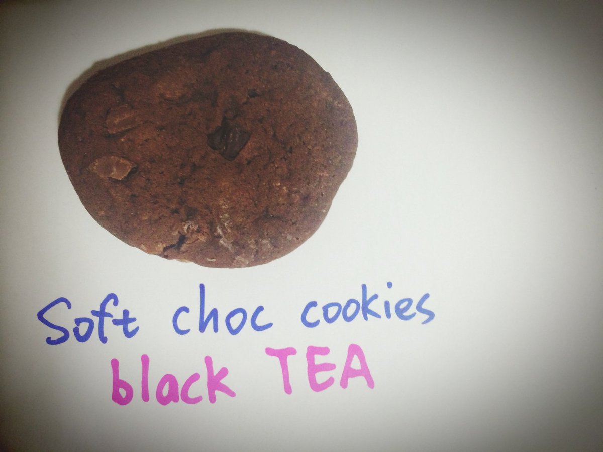 TeaRexBlog's tweet photo. What the delicious cookies with different types of tea! #tea #cookietime #afternoontea https://t.co/U25vqp5IqF