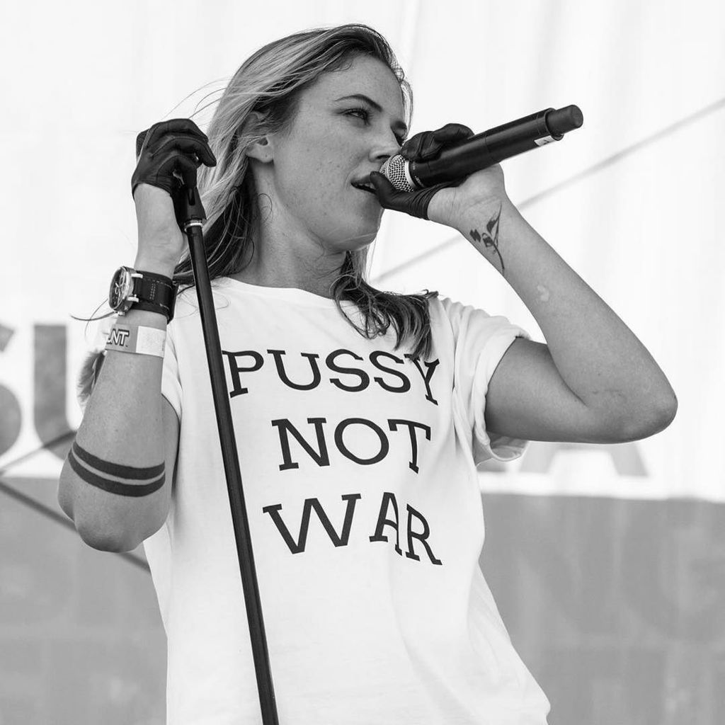 BrihonyDawson's tweet image. Played one of my favourite festivals today in my new favourite t-shirt. Thanks to #midsumm… ift.tt/1n4fRxa