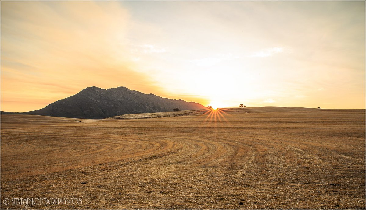 Sunrise this morning #CapeTown #SouthAfrica #landscape #photography 
#malmesbury #riebeeckwest
