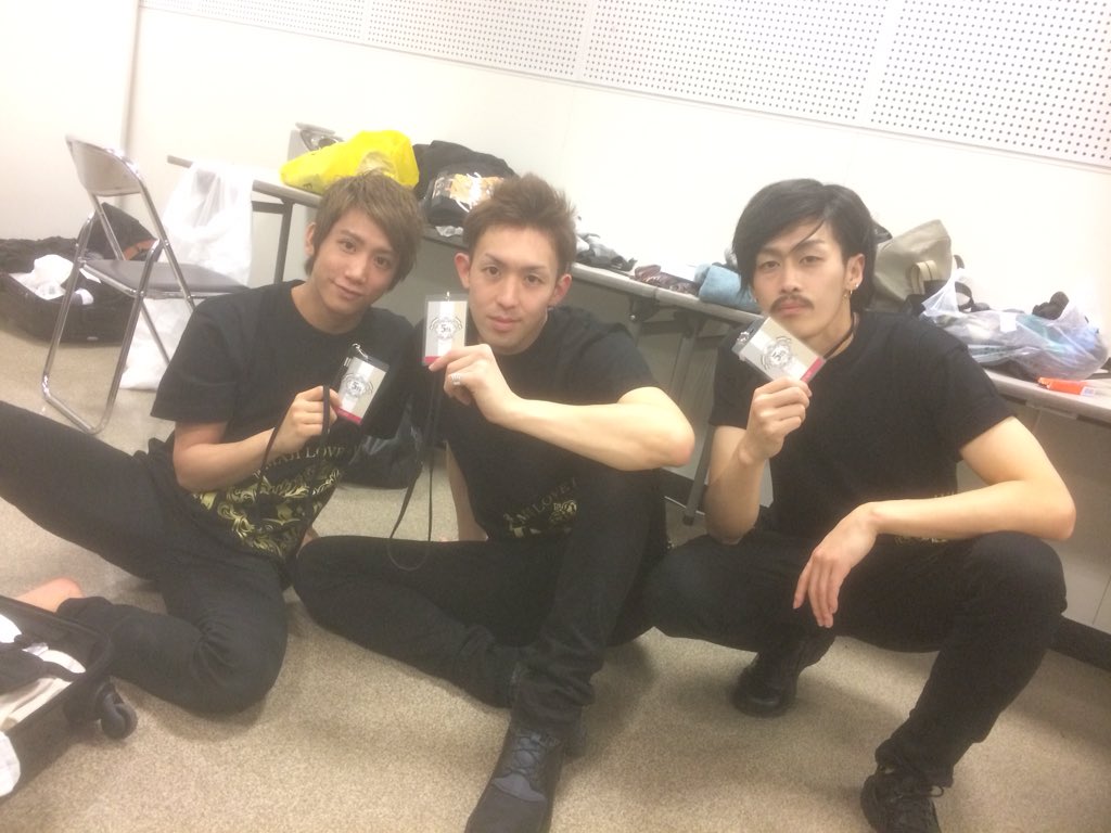 シャイニングダンサー