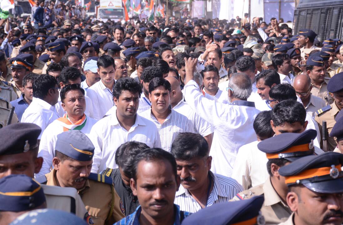 GaneshYadavINC's tweet photo. @OfficeOfRG We could feel the #RGmania on the streets of Mumbai! #RahulRocks @IYC @INCIndia @SurajMNHegde https://t.co/jfY6CcFxOM