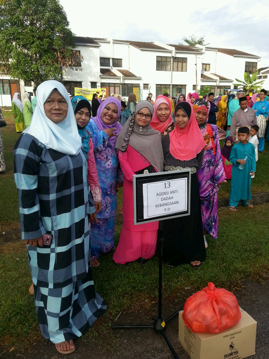 ccscpd's tweet photo. Residen kami menyertai Perarakan Maulud Rasul saw peringkat daerah Port Dickson di Kpg Sawah Sunggala https://t.co/2qhqXDS43e