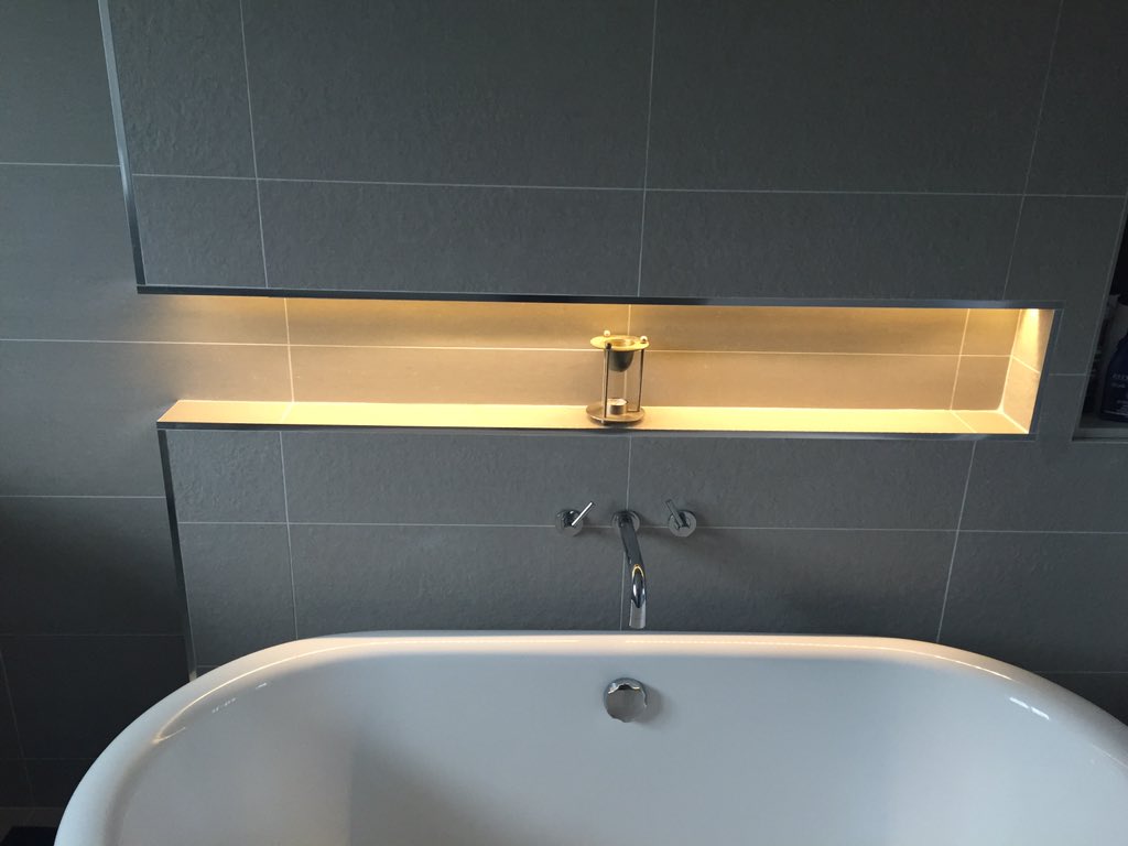masterworx's tweet photo. Finished bathroom #bathroom #bespoke #lighting #contemporary https://t.co/KIj9g20njH