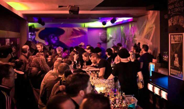Ol'Dirty Urban Soundbar 
Weißgerbergasse 16
Nürnberg 
oldirtynbg.com 
#guteralterhiphop #hiphop #bar