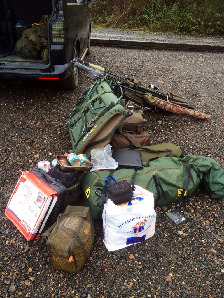 W1 in the cold ... Must be mad eh .. <a href="/Avid_Carp/">Avid Carp</a> <a href="/Sonubaits/">Sonubaits.com</a>