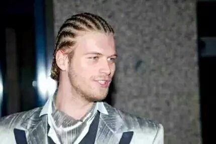 7 sezona başlarken Carl görenleri şaşırtıyor kfkckf #shameless