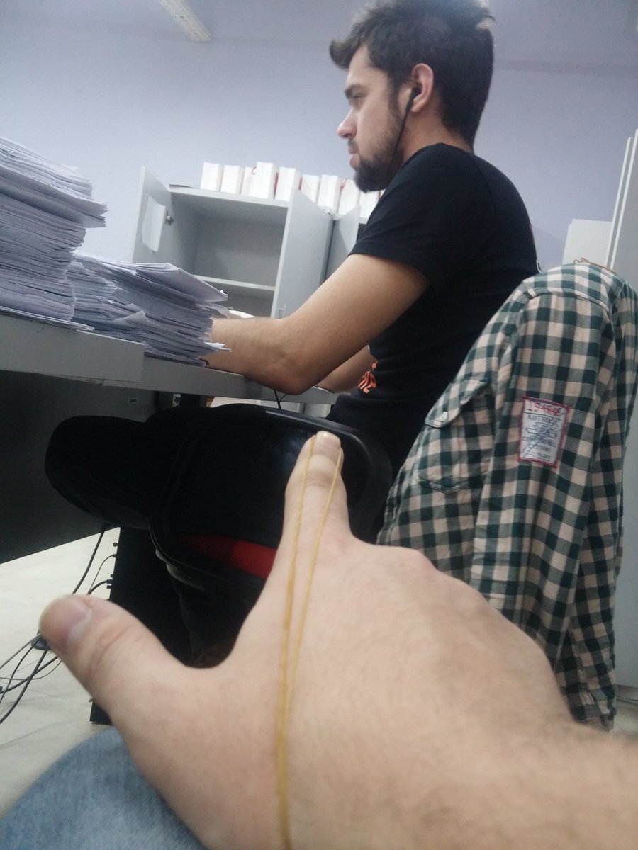 kburak_'s tweet photo. Boyle kucuk sakalarla renksiz hayatimizi daha da karartiyoruz https://t.co/7wyzsGDyCG