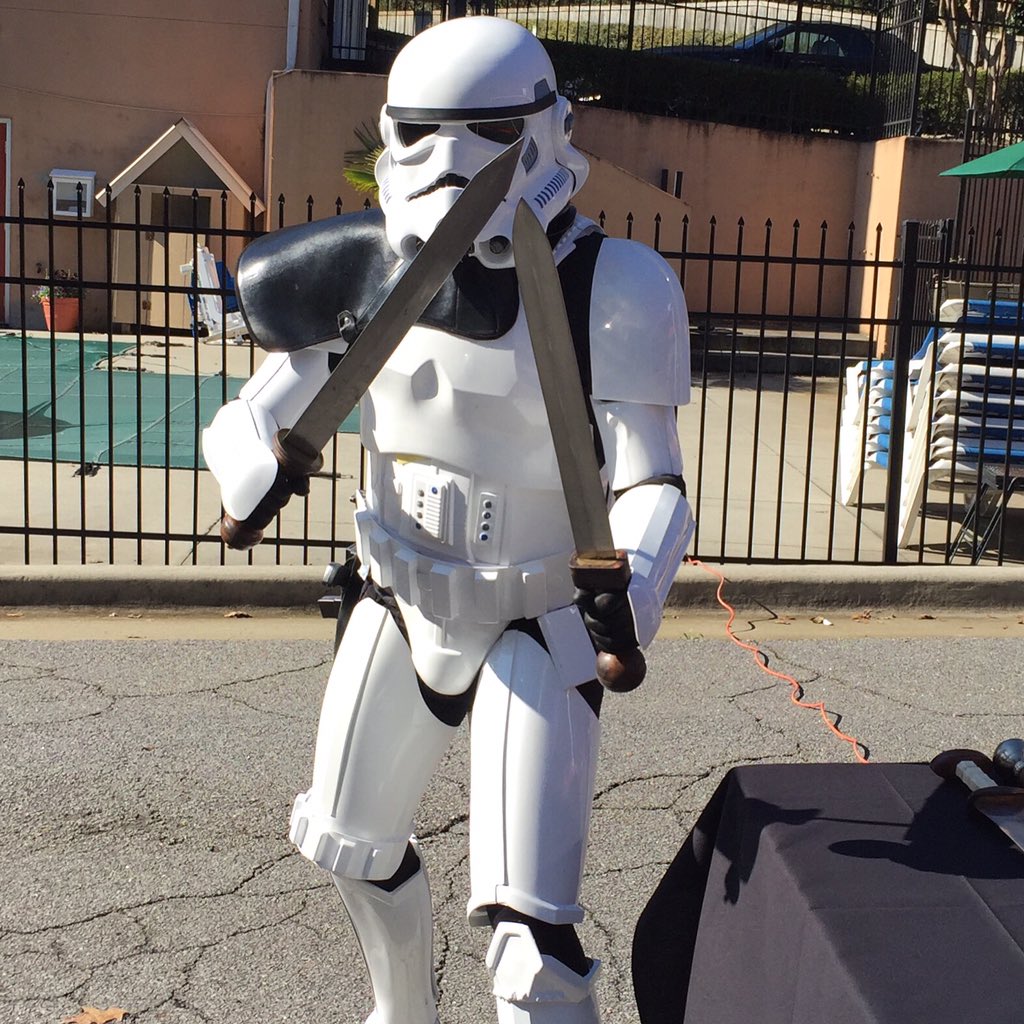 11thlegion's tweet photo. This is not the #Empire you're looking for. #athcon #romanarmy #Stormtrooper #StarWars https://t.co/R4JHcFMReJ