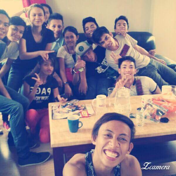 tibaba_russel's tweet photo. Bonding @ house of my clasm8 ...
#ThrowbackTo2015 
#i miss my clasm8 in 1st seam @sti ... https://t.co/33puTK7ode