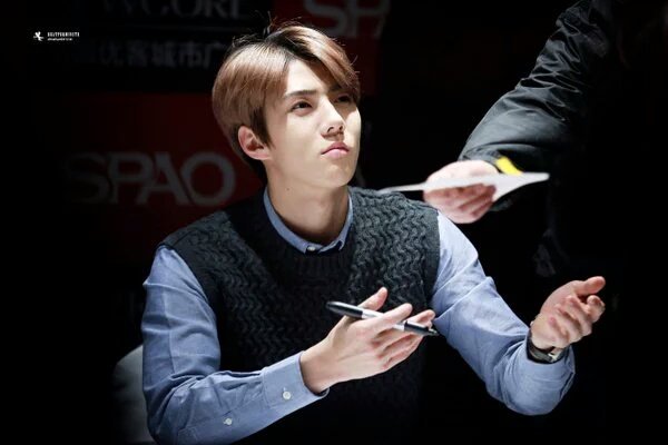 NearMelL_1989's tweet photo. ฟค.ขอจับมือ
ฮุน : จับมือหรอคับ(ทำหน้าเศร้า) ไม่ได้อ่าคับ
ไม่ต้องมีคำพูดแต่เหมือนได้ยินเสียงงื้อออกมาจากรูป น่าร้ากกก https://t.co/kjTZ9A2iMr