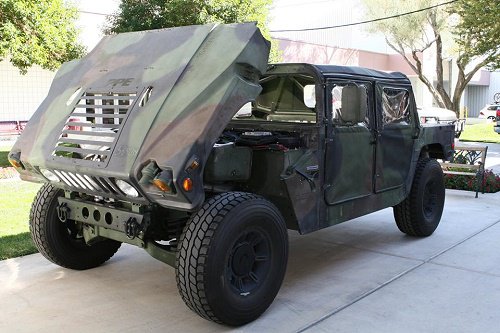 إلى عشاق الهمر ... المحارب همر H1
#سيارات #سيارات_للبيع #سيارات_البحرين #سيارات_جديدة