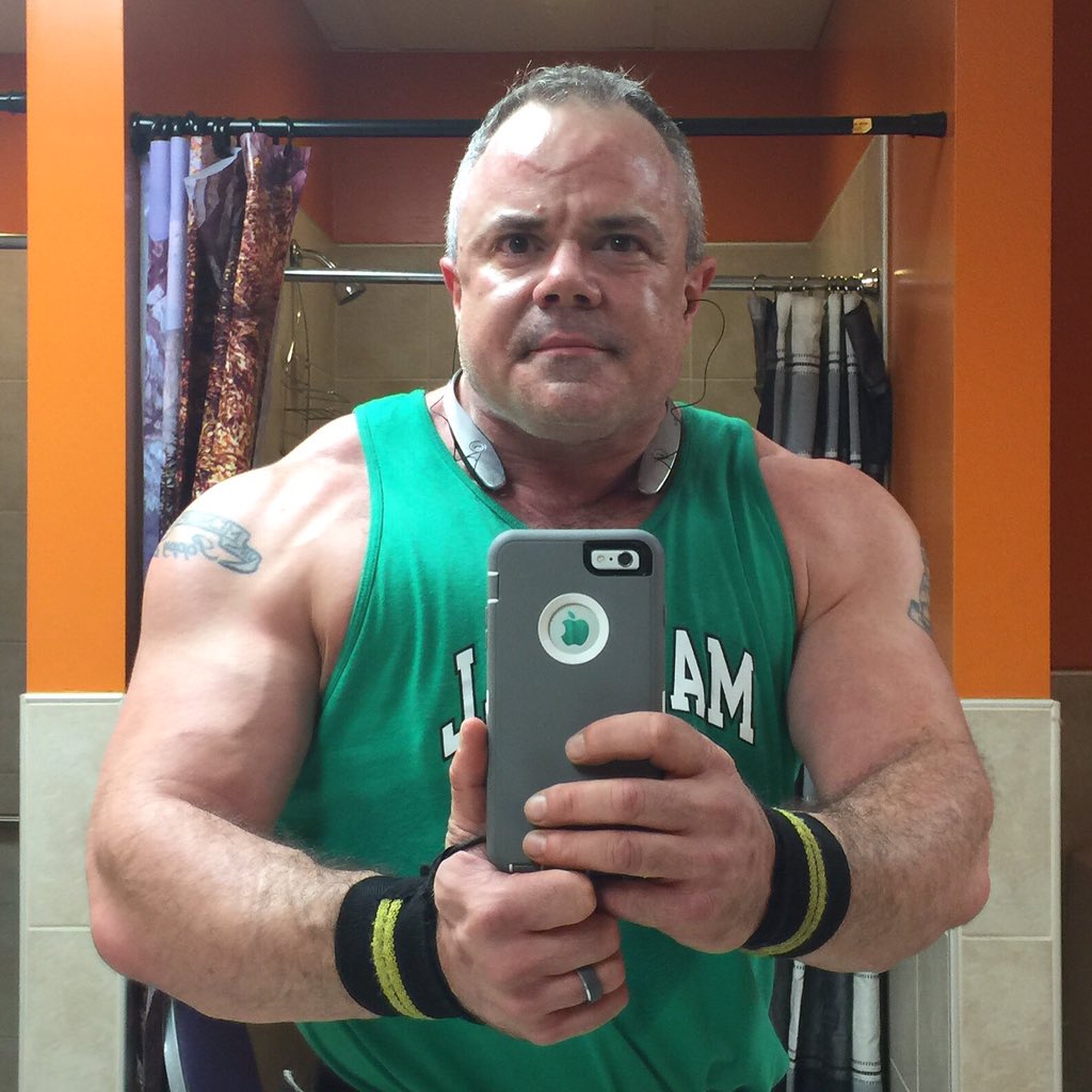 KevinRThompson1's tweet photo. #bodybuilding #militarymuscle #fitness #fit #fitover40 #justbefit https://t.co/LsBpR9GnpU