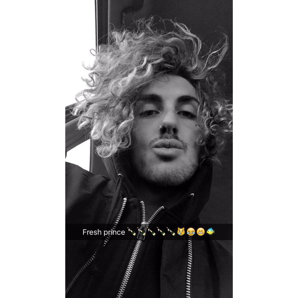 FarekFary's tweet photo. 🐼🐼🐼snapchat : MICHALFAREK 😂 https://t.co/PXPLEIzhcT