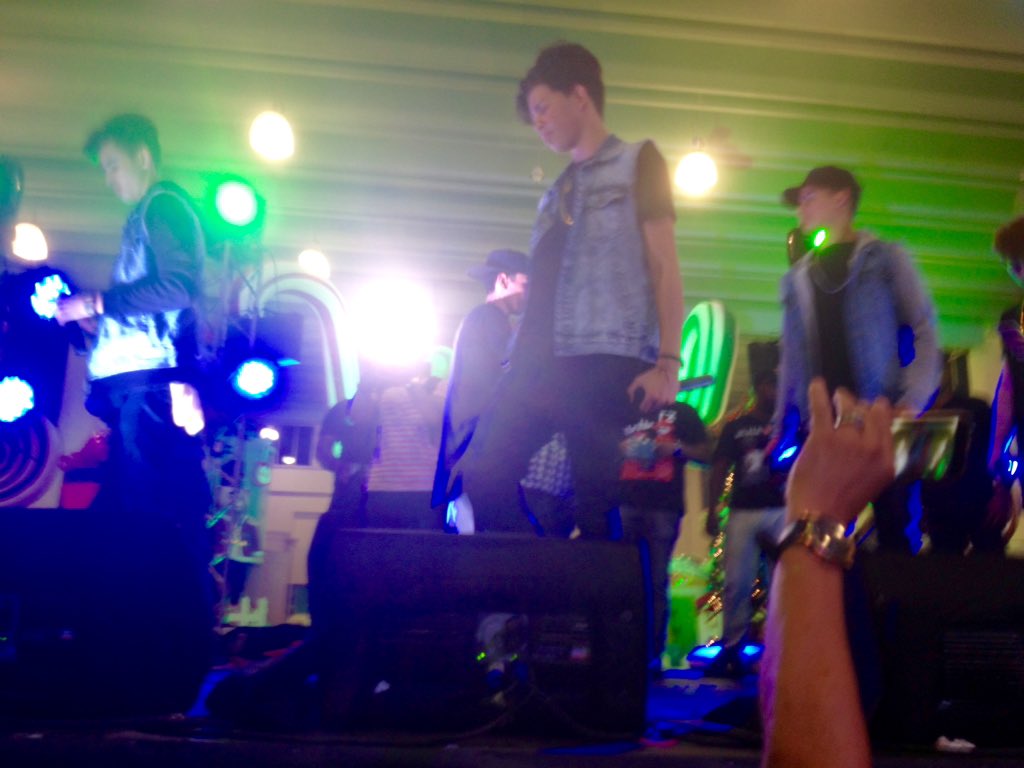 LaysaVargas's tweet image. ~ #MisPandilleros ❣
@JosueRD16 @Jesus28RD @edward_mercado @AlexanderROdqz @sebastianac3 😘😘 Sólo Quedan #Viedos&amp;amp;Fotos