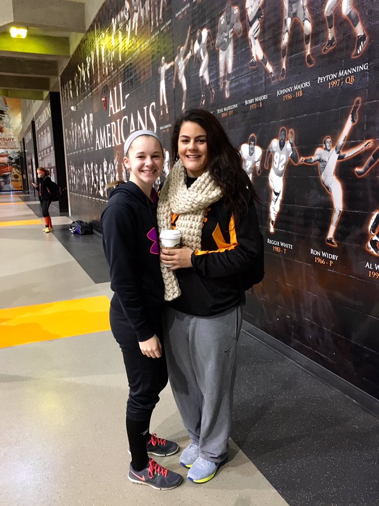 Suggsyrn's tweet photo. @psuggs16 with @RavenChavanne #tenneessee #slappergoals #morningpics https://t.co/MOJhGAW5MM