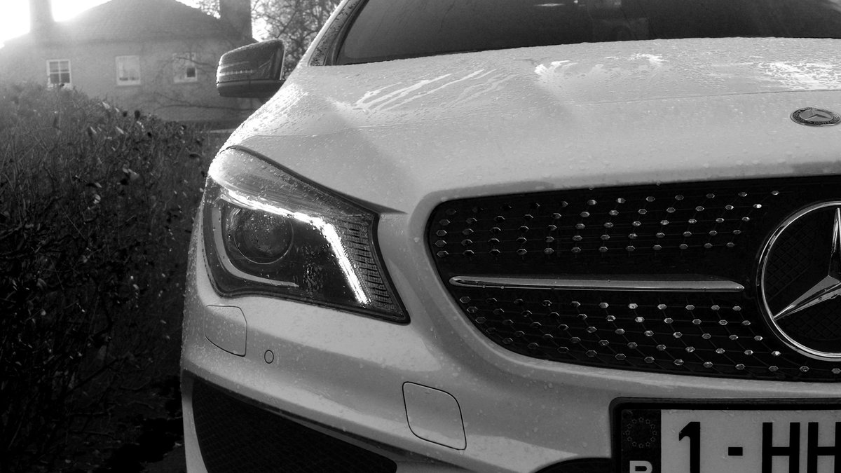 KRlMZYY's tweet photo. My Mercedes-Benz CLA 180 AMG Line my best pics of it so far, what you think?? #Mercedesbenz #CLA #AMG #KRlMZYY #MERC https://t.co/Qjg6kRBdUM