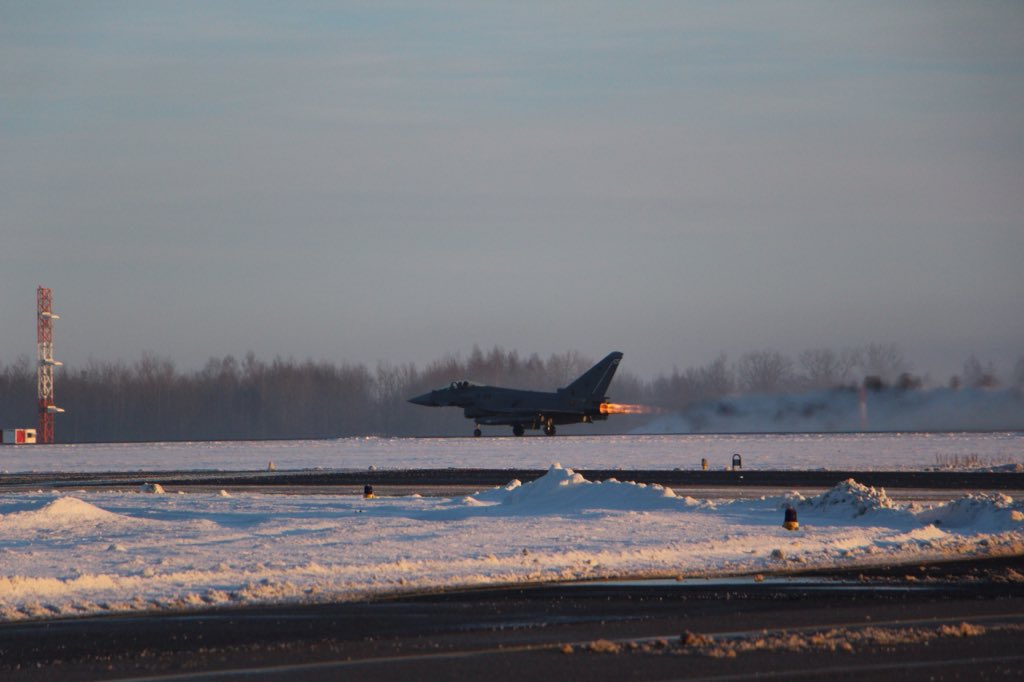 CY7cV8HWsAAWRdj.jpg:large