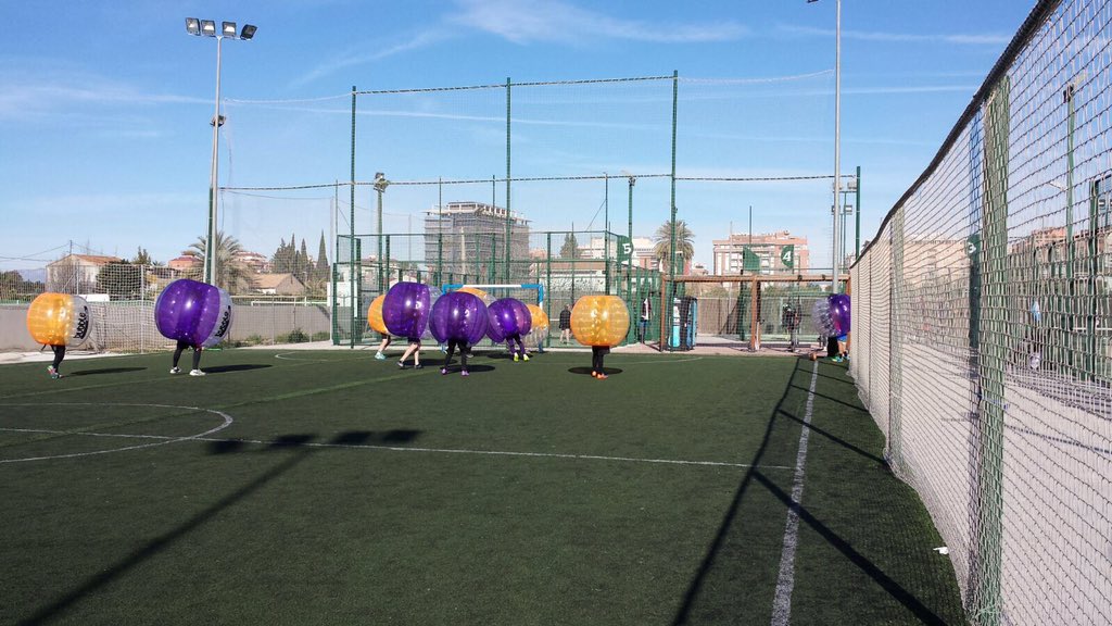 BubbleMurcia's tweet photo. #Mañana #divertida en #Patiño #Murcia #jugando al #BubbleFutbol #Cumpleaños de @EduProTrainer #ElPalmar #Felicidades https://t.co/ChBh5Z9dgp
