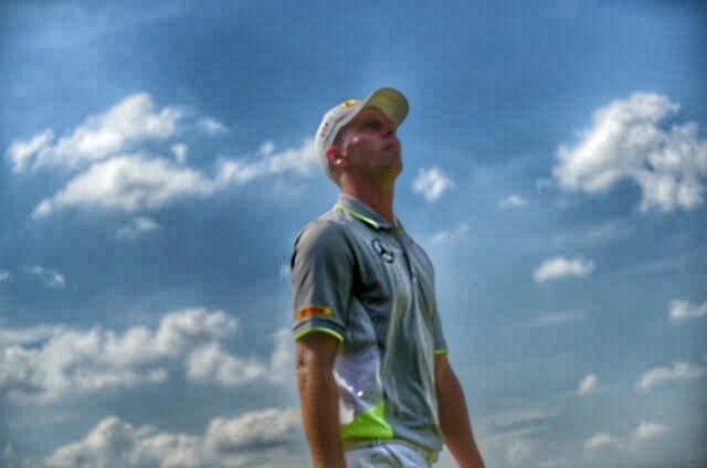 RunRideDive's tweet photo. Marcel Siem walking off the 18th #JhbOpen #JhbOpen10 #sunshinetour #ticketpro https://t.co/dFtTCX6gXE