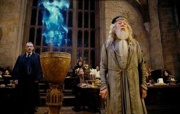 LordVoldemort_S's tweet photo. El Cáliz de Fuego. #HP4 https://t.co/D39DkvfEZl